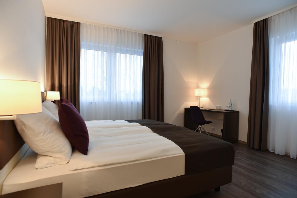Guesthouse Lichtenau Nussloch Номер фото