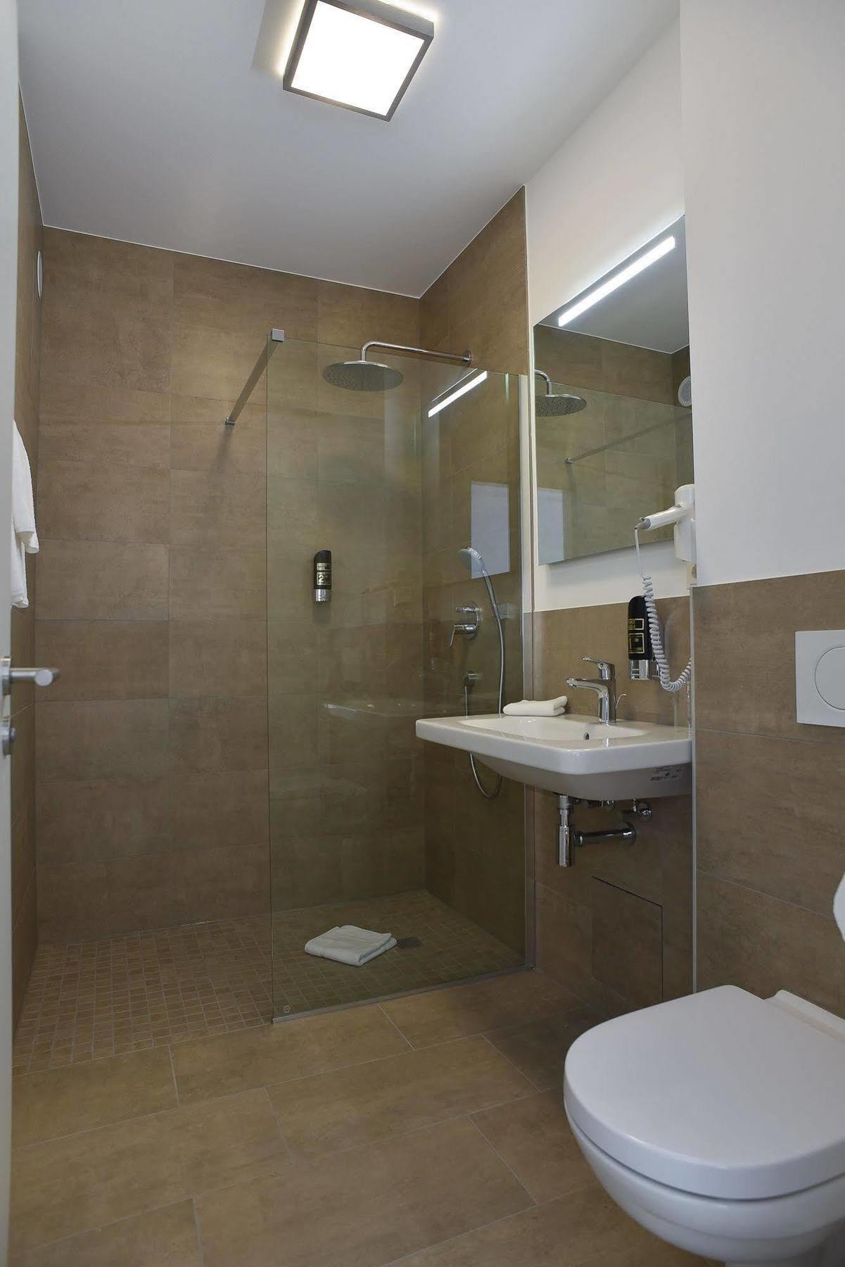 Guesthouse Lichtenau Nussloch Екстер'єр фото